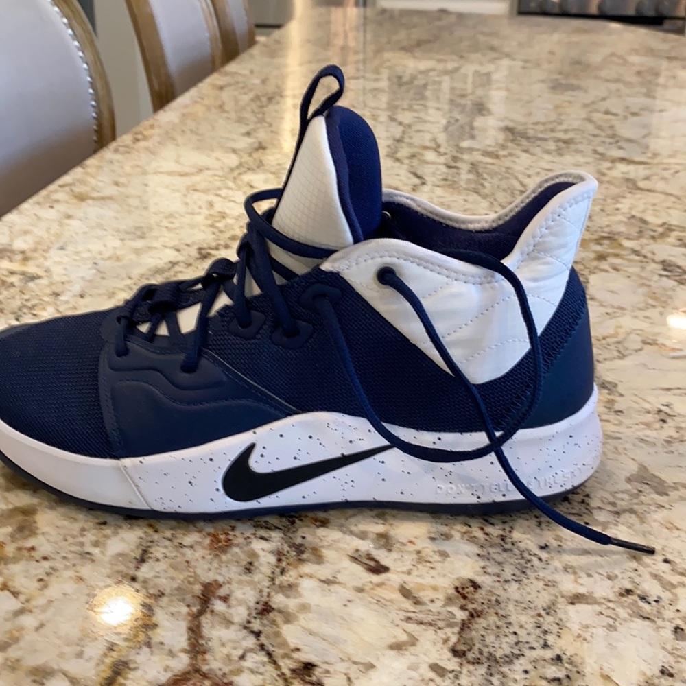 Nike P. George basketball shoe in navy and white  size 10.5 never worn